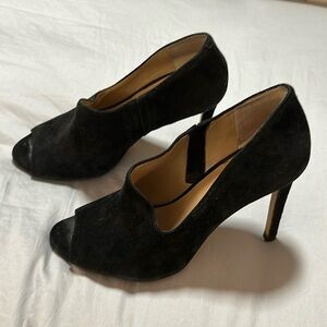 Ann Taylor suede peep toe pumps